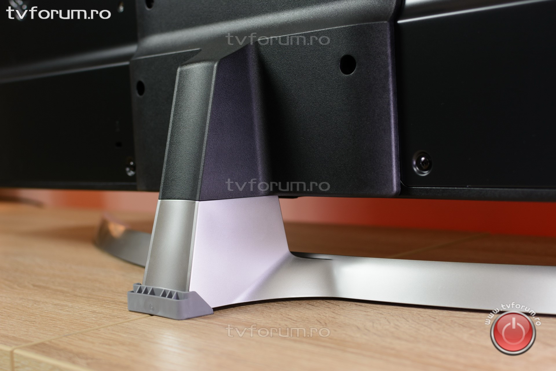 lg 49uj701v stand back view